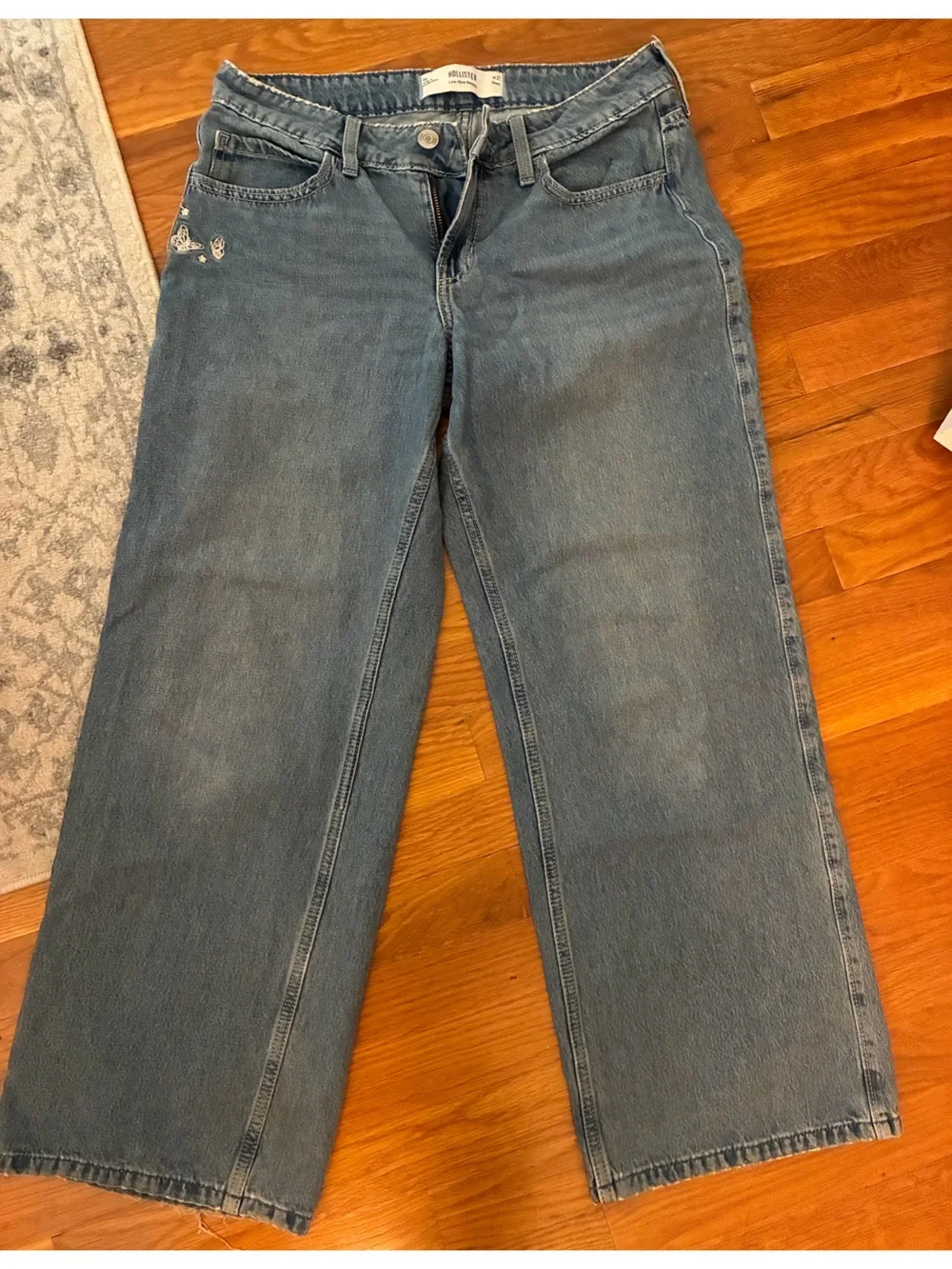 Hollister Low-Rise Baggy jeans - size 4 short
